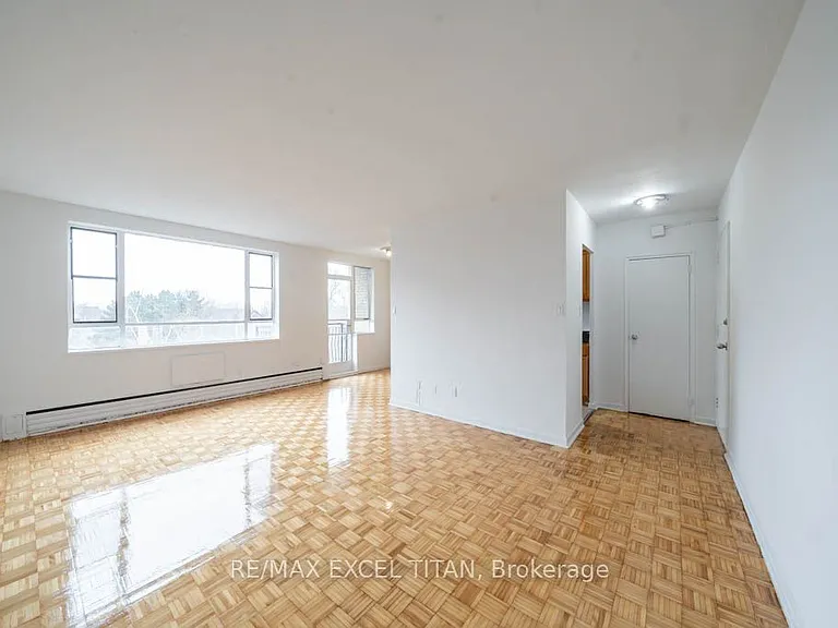 2895 Bathurst St #111 — Photo 2