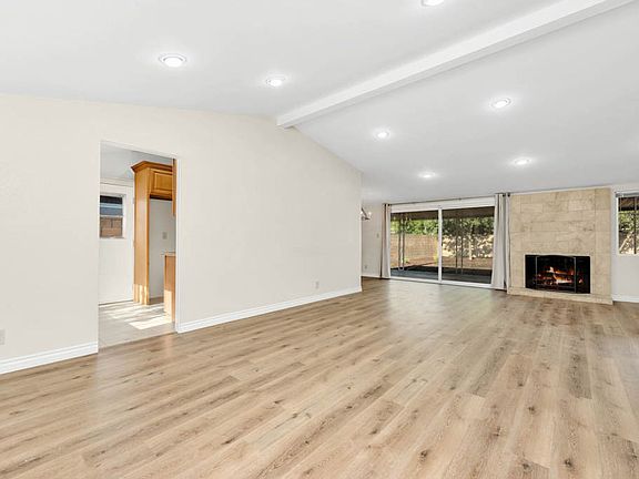 3rd image of 7421 Lurline Ave