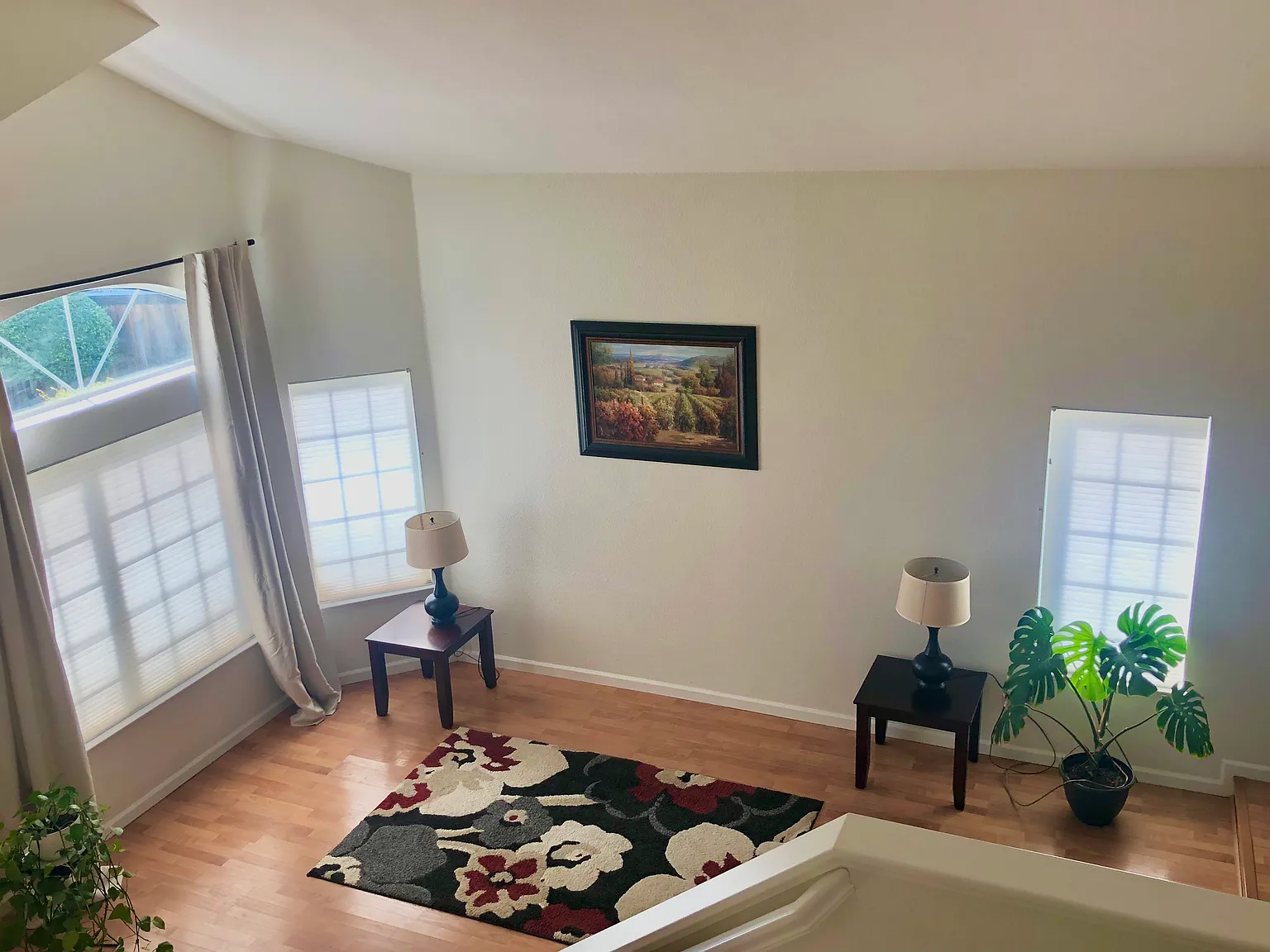 4 bed, 2571 sqft, $4,000 — Photo 1