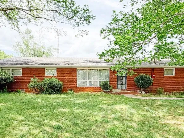 482 Glen Lily Rd, Bowling Green, KY 42101