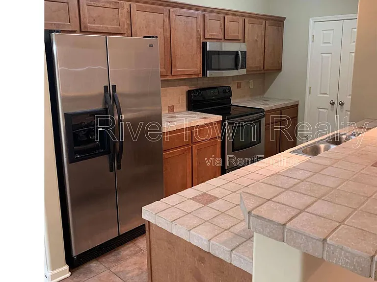 645 Gookin Pl #201 — Photo 2