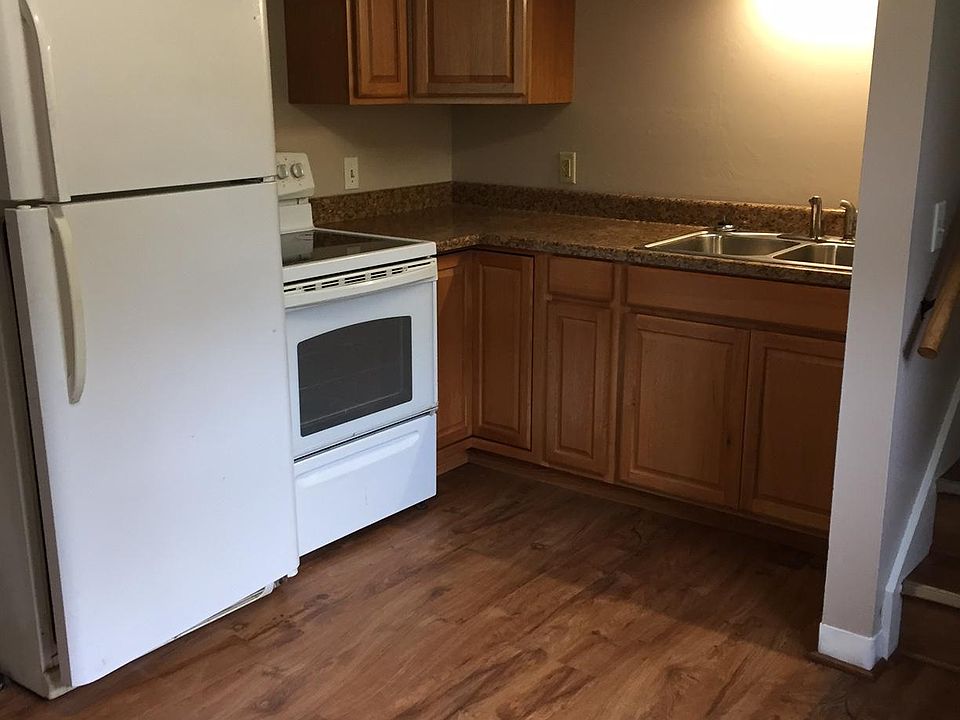 2nd image of 1300 Mertensia Rd APT 6