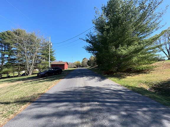 5th image of 46 Aldred Ln