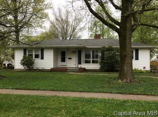 140 E Tanner St, Waverly, IL 62692