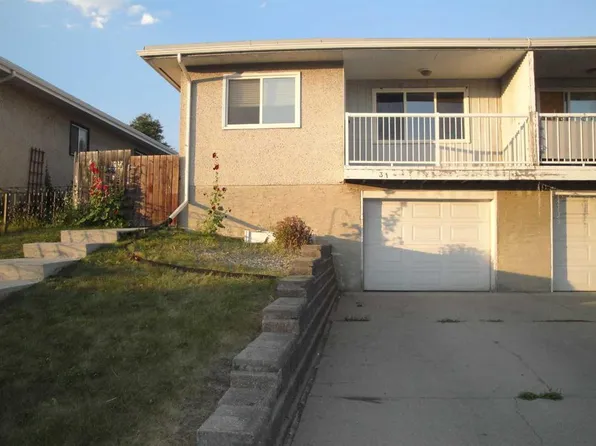 31 W Huntford Rd NE, Calgary, AB T2K 3Y8