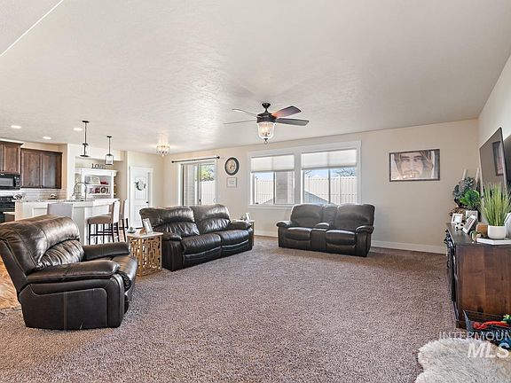 2nd image of 1721 Mustang Mesa Ave