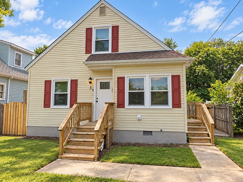 35 Moss Ave