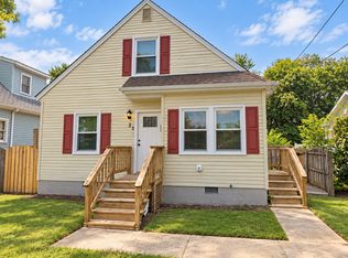 35 Moss Ave, Hampton, VA 23669