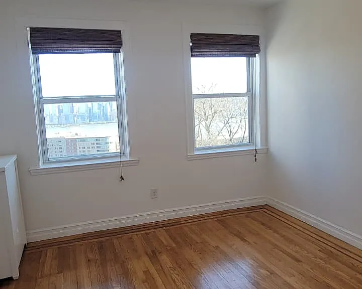 5907 Blvd East — Photo 21