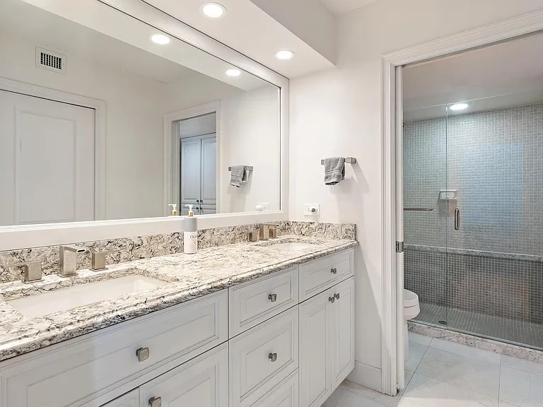 5380 N Ocean Dr #19E — Photo 11