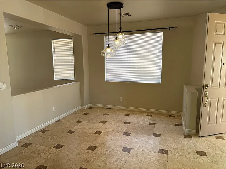 2994 Harbor Heights Dr — Photo 5