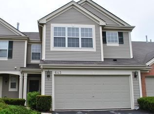 643 Creekside Cir, Gurnee, IL 60031