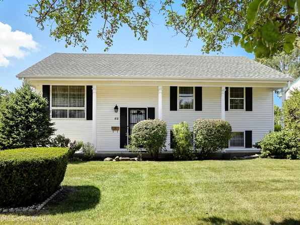 52 Schoenbeck Rd, Wheeling, IL 60090