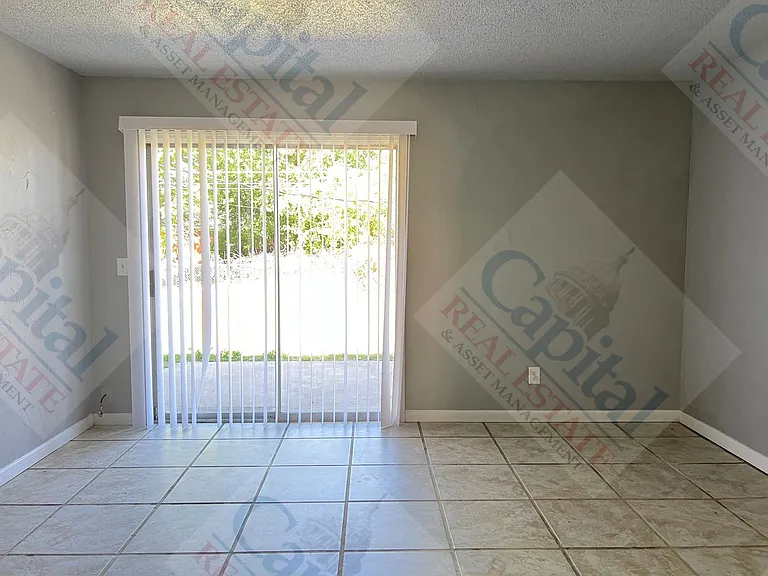 721 Lloyd Ave — Photo 4