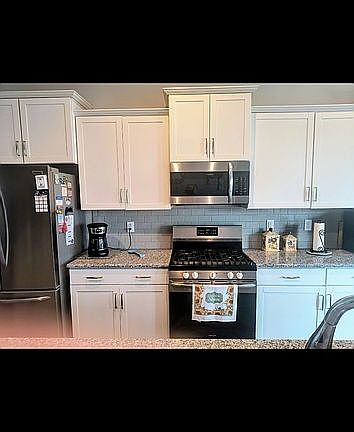 3rd image of 7040 Chrysanthemum Rd