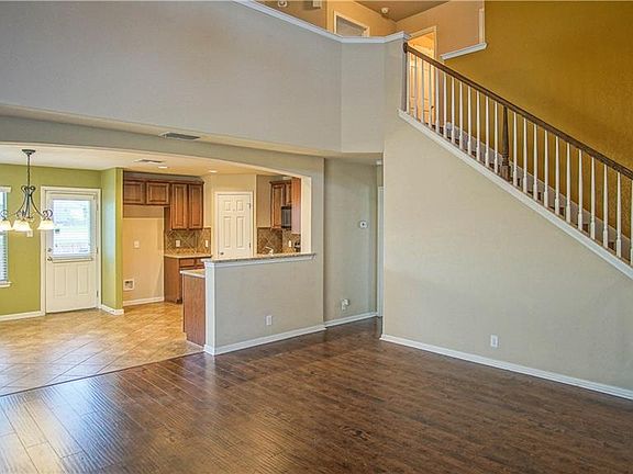 5th image of 2455 Feather Ln