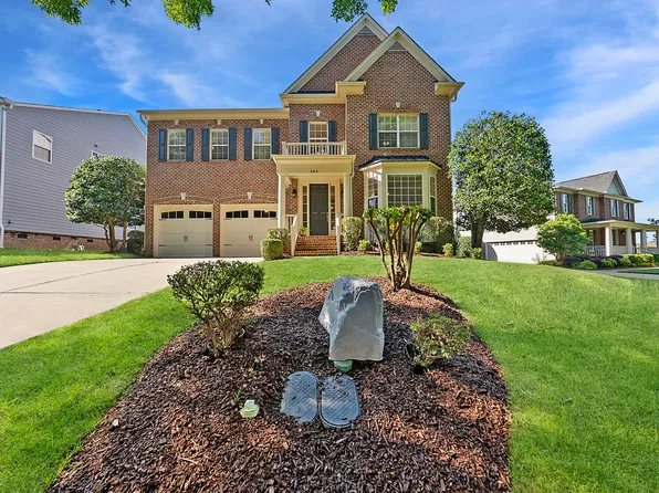205 Olive Field Dr, Holly Springs, NC 27540