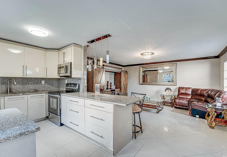 1st image of 401 Burgundy I #401