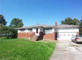 1005 E Ridgewood Dr, Seven Hills, OH 44131
