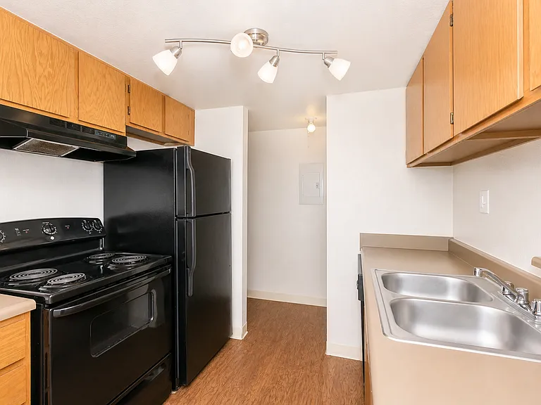 Riverbend Apartments — Photo 47