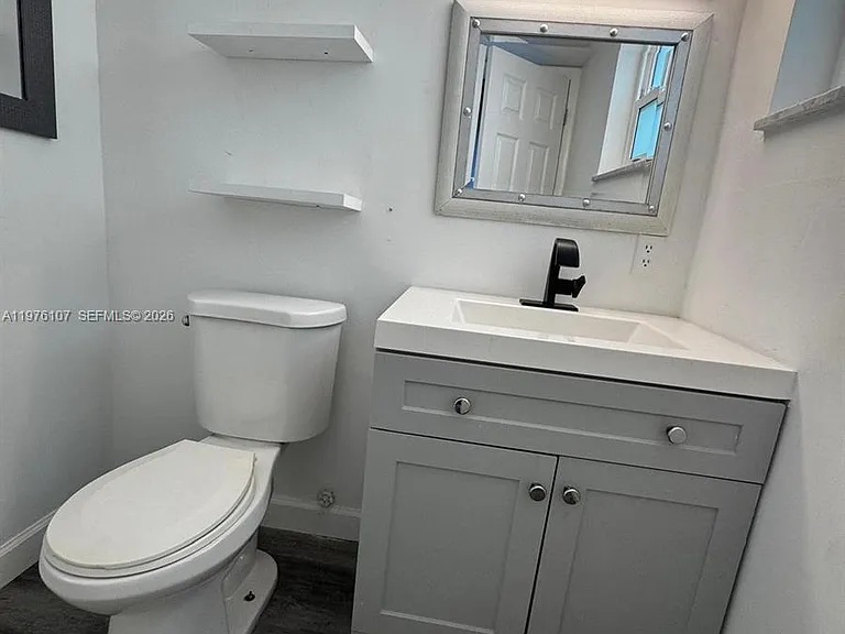 4000 NE 170th St #206 — Photo 12