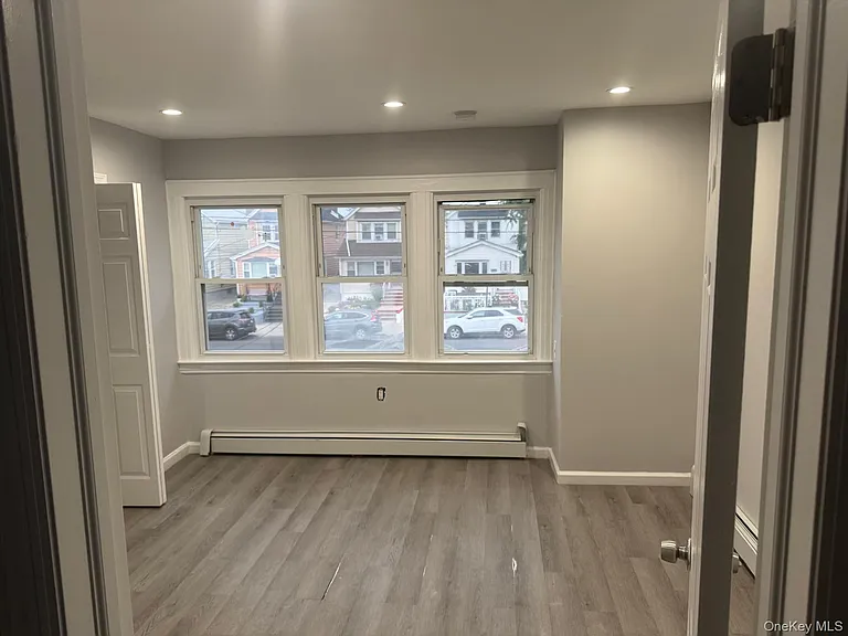 9050 Francis Lewis Blvd — Photo 4