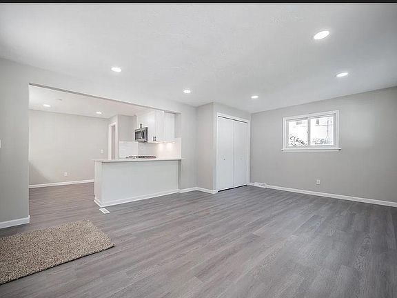5th image of 335 Inwood Blvd