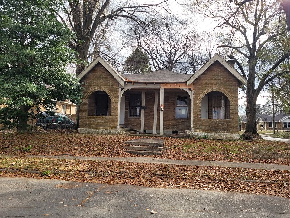 1st image of 2500 E 2nd St