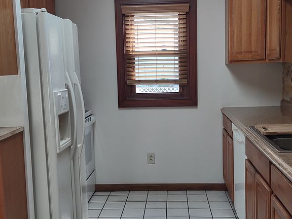 Kitchen with all aplliances