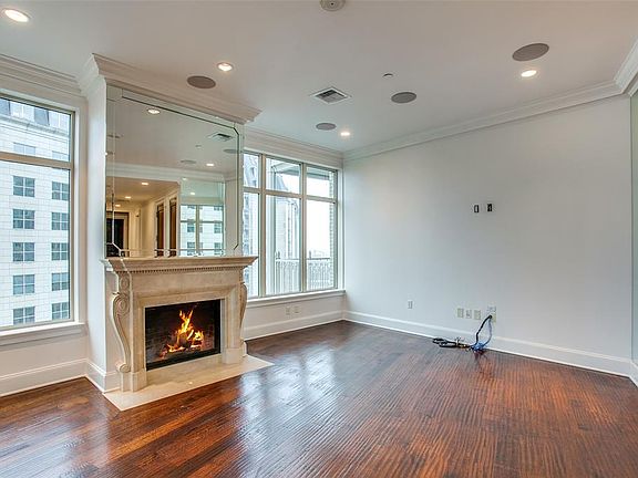 4th image of 2555 N Pearl St APT 1505