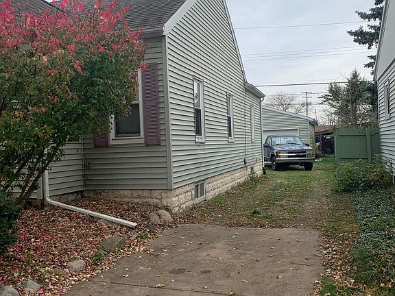 2nd image of 517 Iris Ave