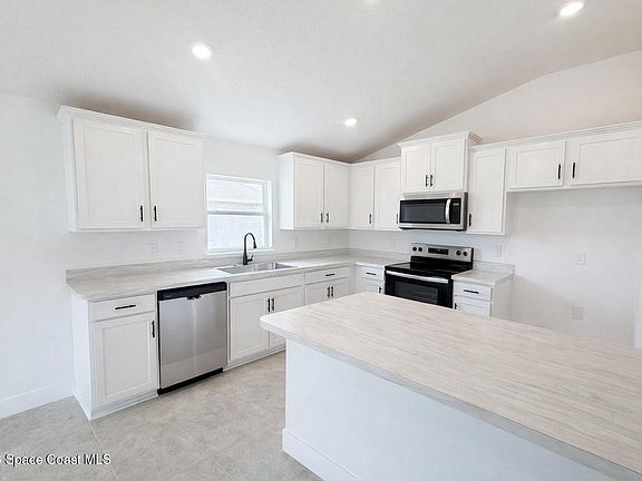 4th image of 1526 Kylar Dr NW