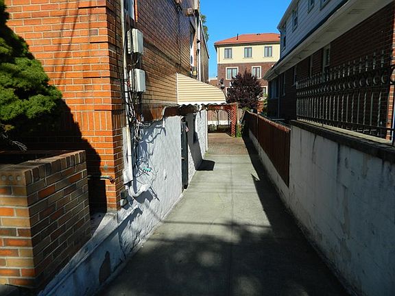 3rd image of 1363 Astor Ave