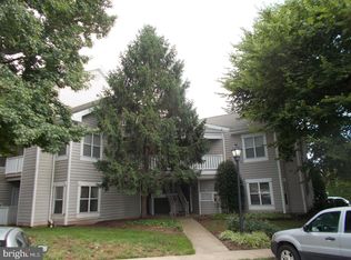 6011 Rosebud Ln APT 102, Centreville, VA 20121