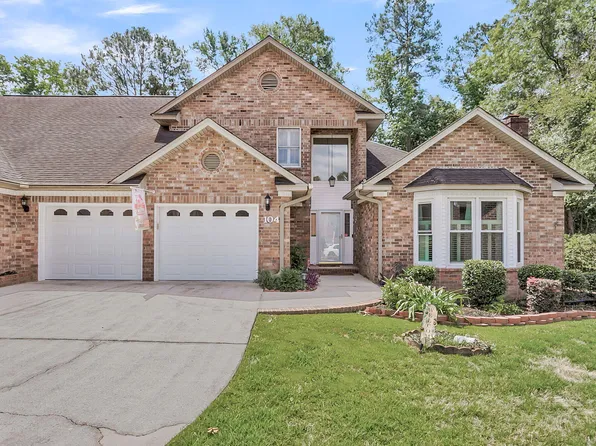 104 Dresden Dr, Goose Creek, SC 29445