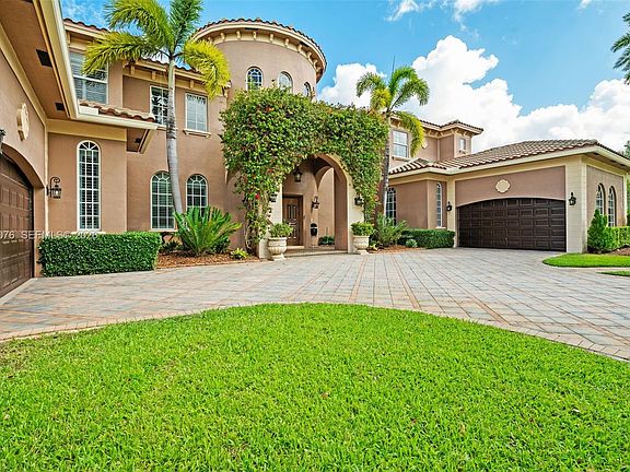 3rd image of 12821 Kapok Ln