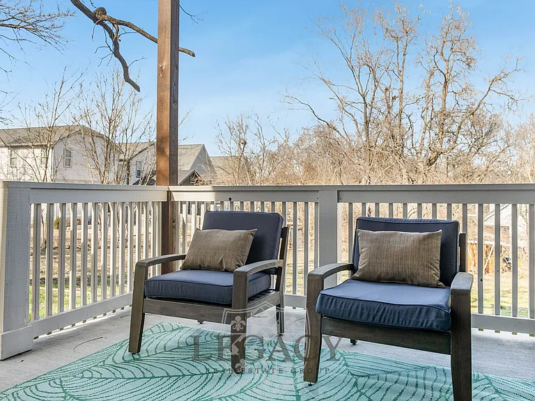 2027 Rosemary Ln — Photo 16
