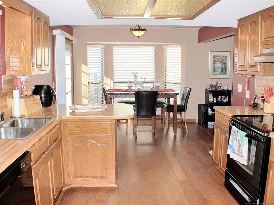 2nd image of 9226 S 93rd East Ave