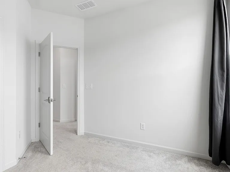 14565 Pomona Ln — Photo 45