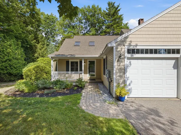11 Sterling Drive #11, Kennebunk, ME 04043