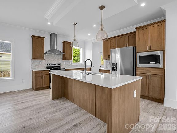 4th image of 129 Prosperity Way
