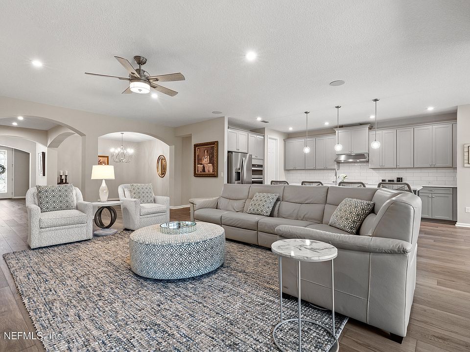 1st image of 104 WHITE HORSE Way