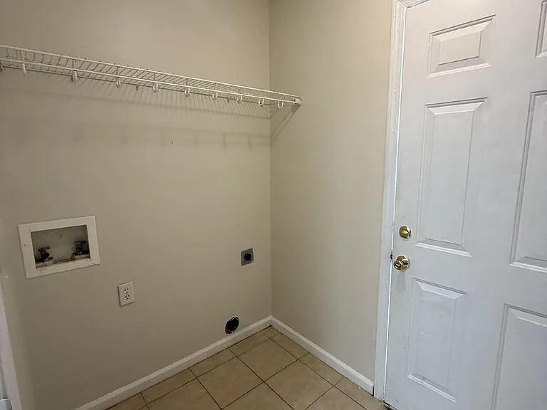 753 Roebling Rd — Photo 10