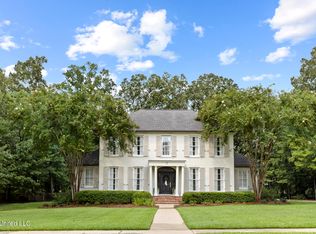 111 Cherry Laurel Ln, Ridgeland, MS 39157