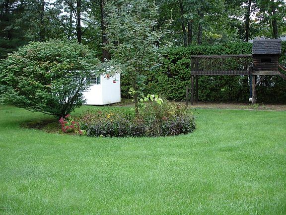 2nd image of 14 Sycamore Dr