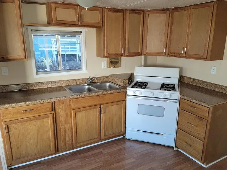 1645 Palma Cir W — Photo 4