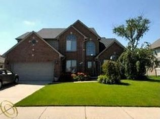21316 Sabrina Dr, Macomb, MI 48044