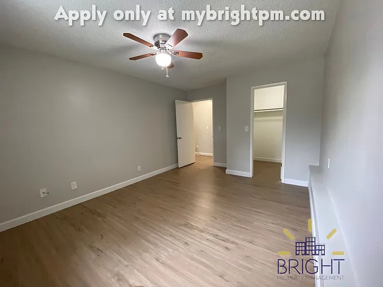 880 Conrad Ct — Photo 4