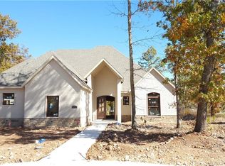 1500 Providence Ct, Centerton, AR 72719
