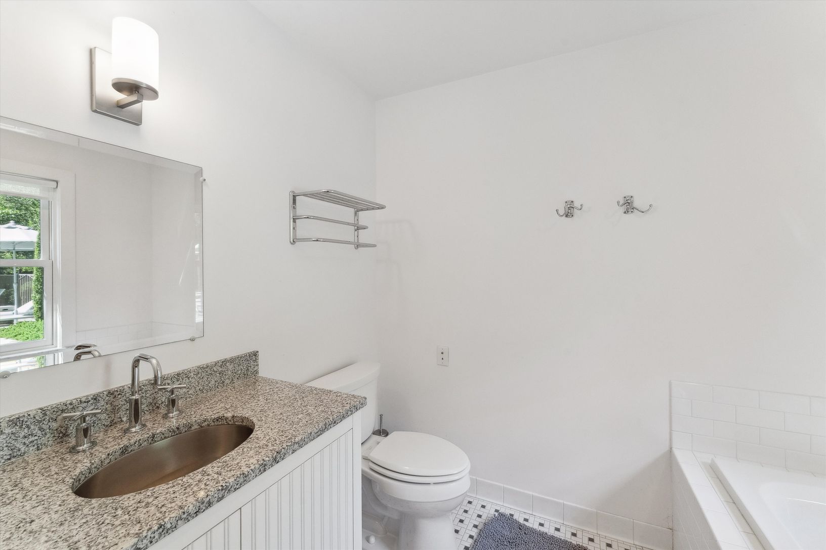  Pool House Full Bath